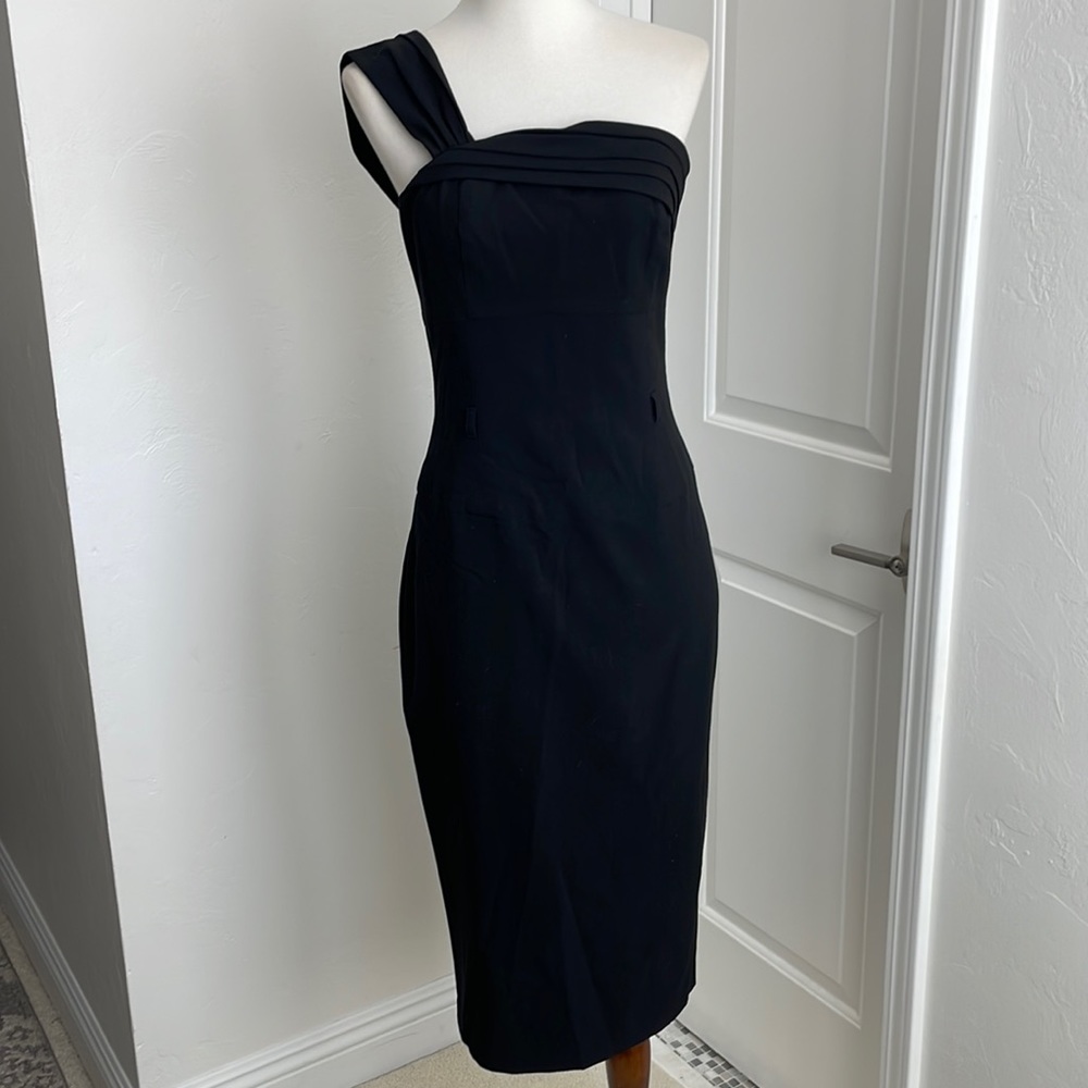 Black Halo one shoulder fitted dress